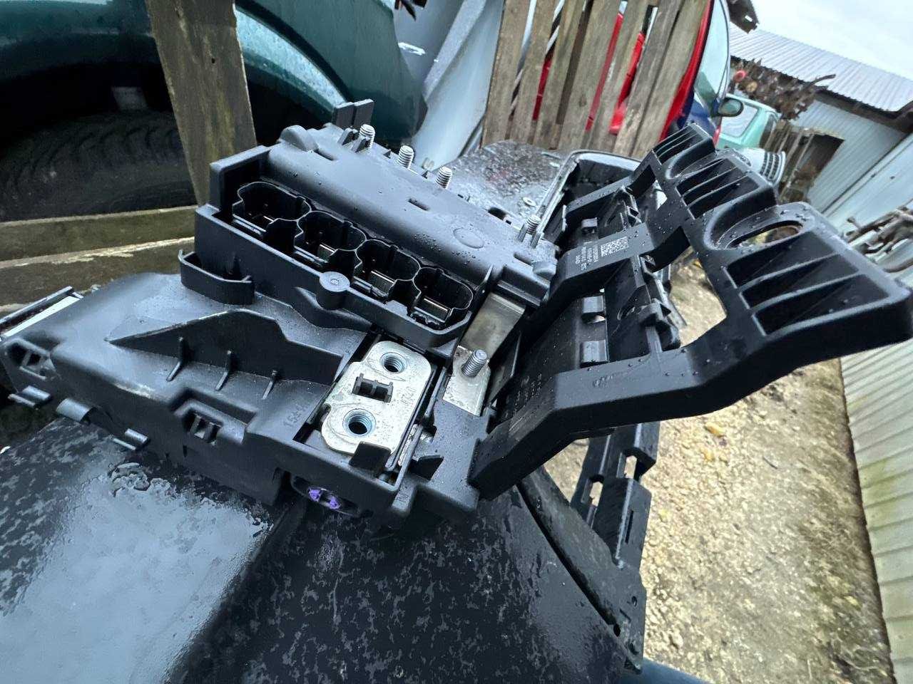 Блок запобіжників до BMW G11/ G12, G14, G15, G16, M8 F91 (9390865)