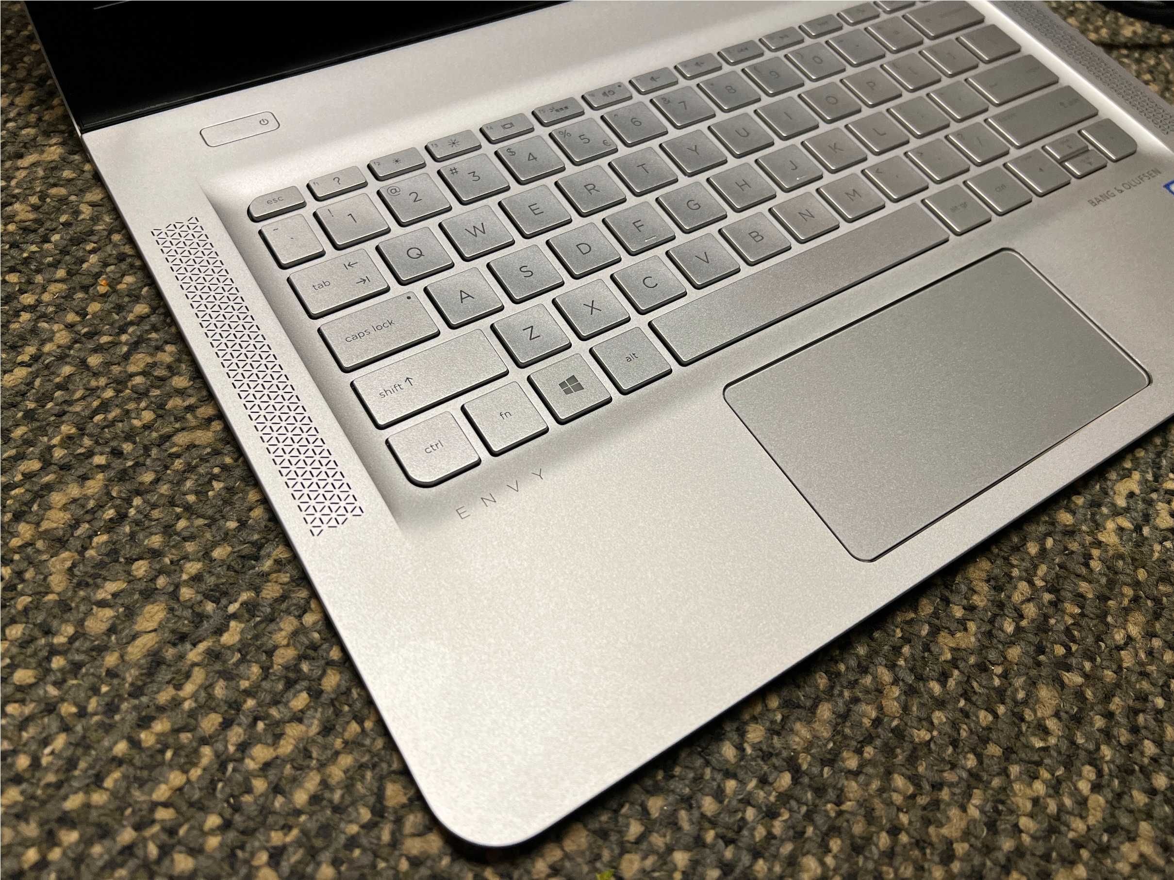 Laptop HP Envy 13-ab003nw i3-7100U 4/128GB Windows 10