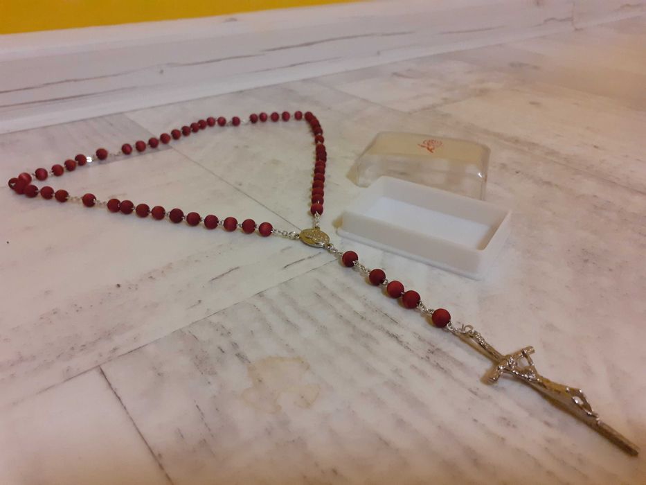 Różaniec z drzewa różanego 100% ok, komplet, opakowanie