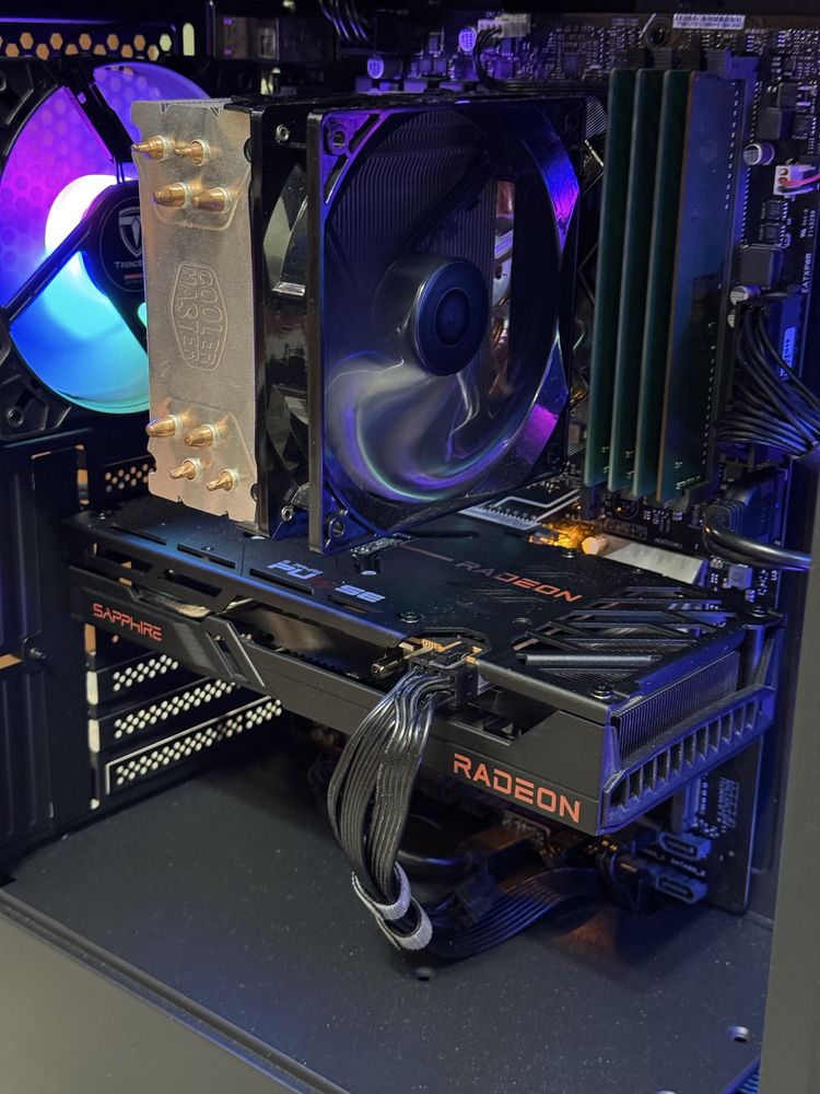 Игровой компьютер i5-8600k/32Gb DDR4/RX6600XT/SSD 240Gb+512Gb/600W