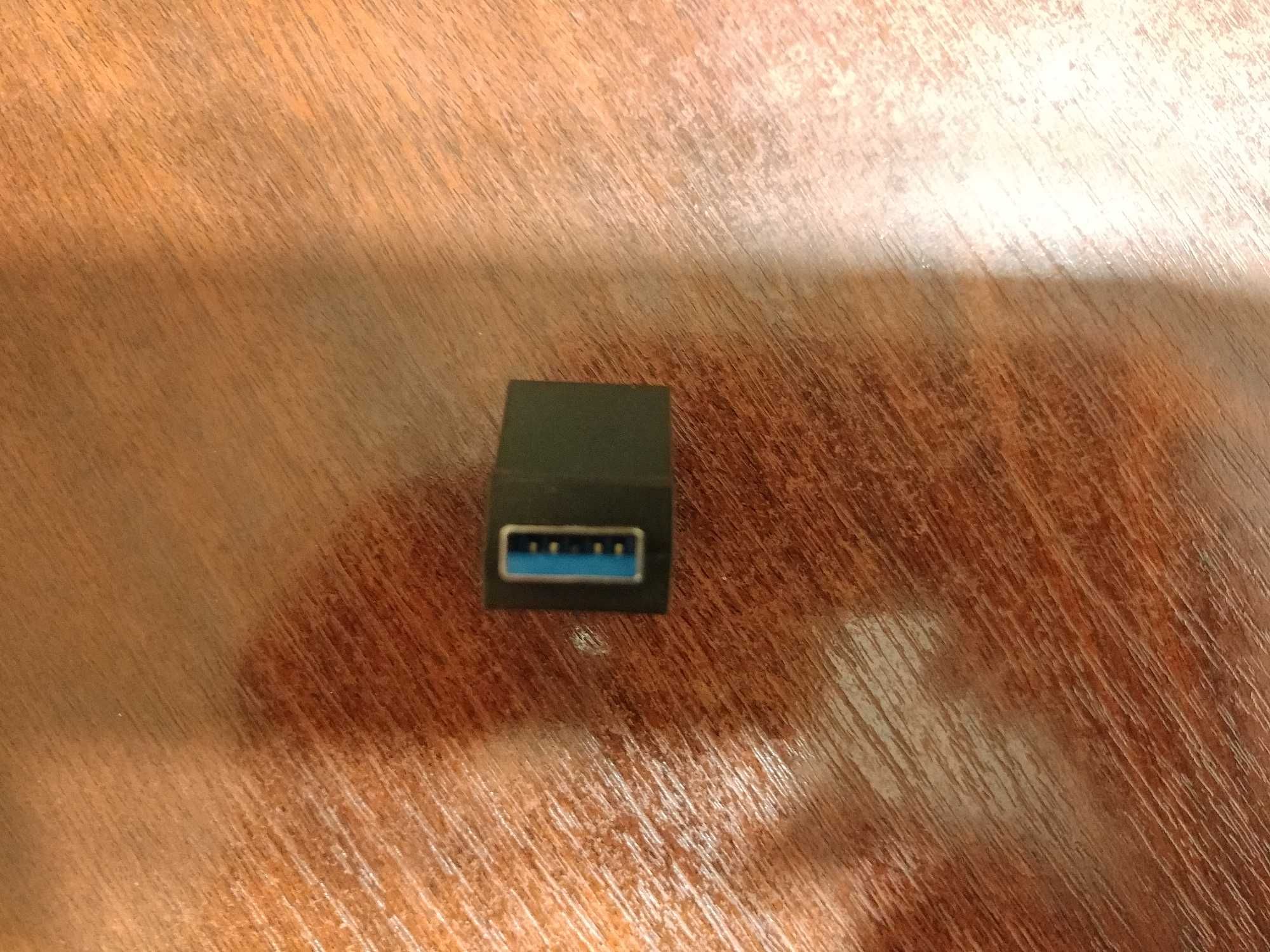 USB Hub (1 USB3.0, 2 USB 1.1)