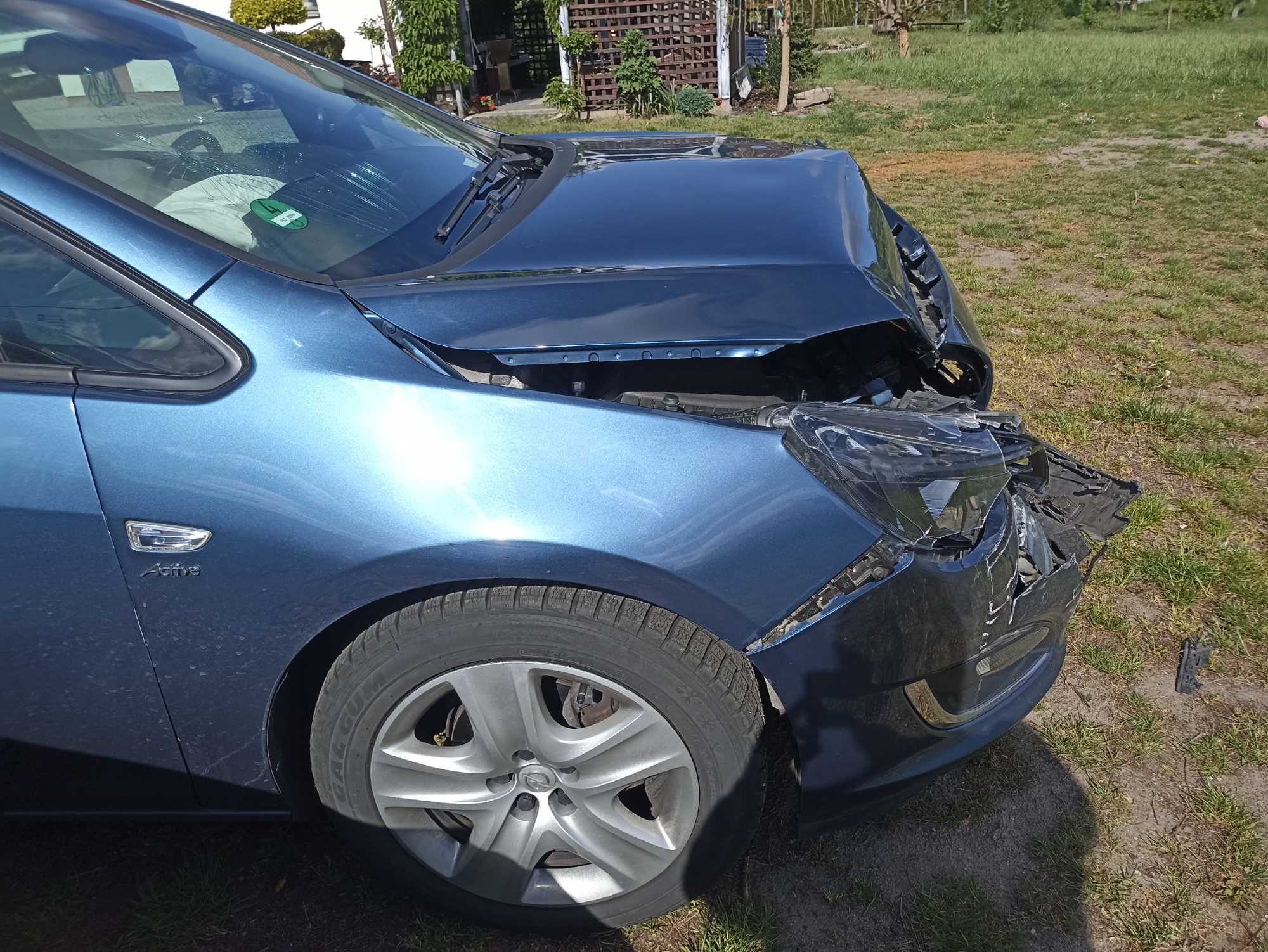 Opel Astra J 1,4 turbo uszkodzona 2013 rok