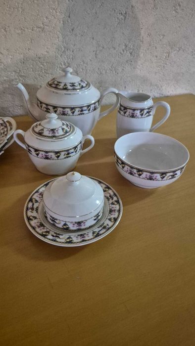 Conjunto de chá 12 pessoas em porcelana