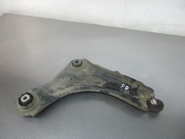 Braço de suspensão frente direito RENAULT Scénic III (JZ0/1_)