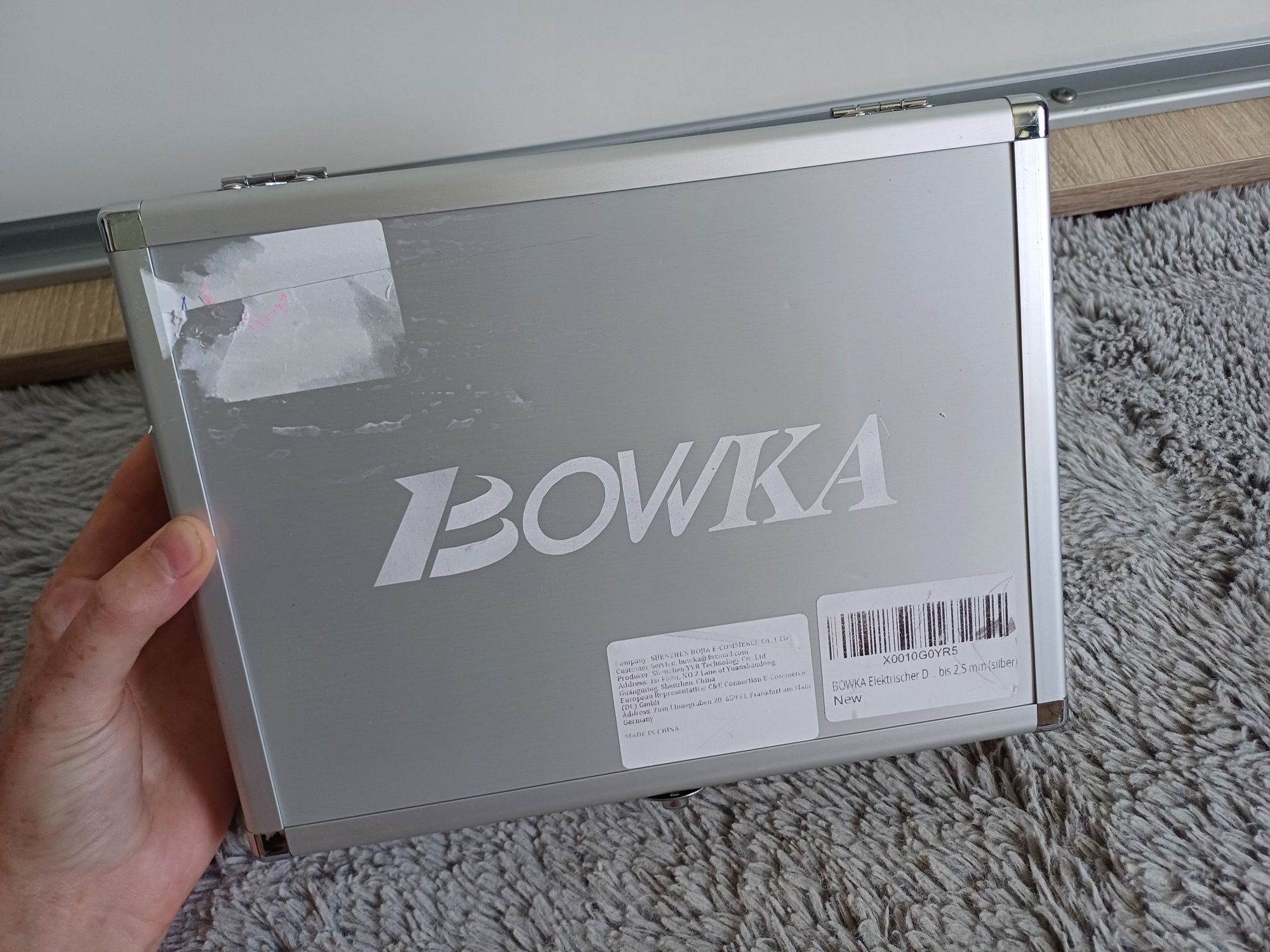 Elektryczny Derma Pen- elektryczne urządzenie do mironakłuwania skóry