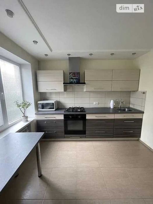 Надаємо безкоштовне житло з наданням роботи