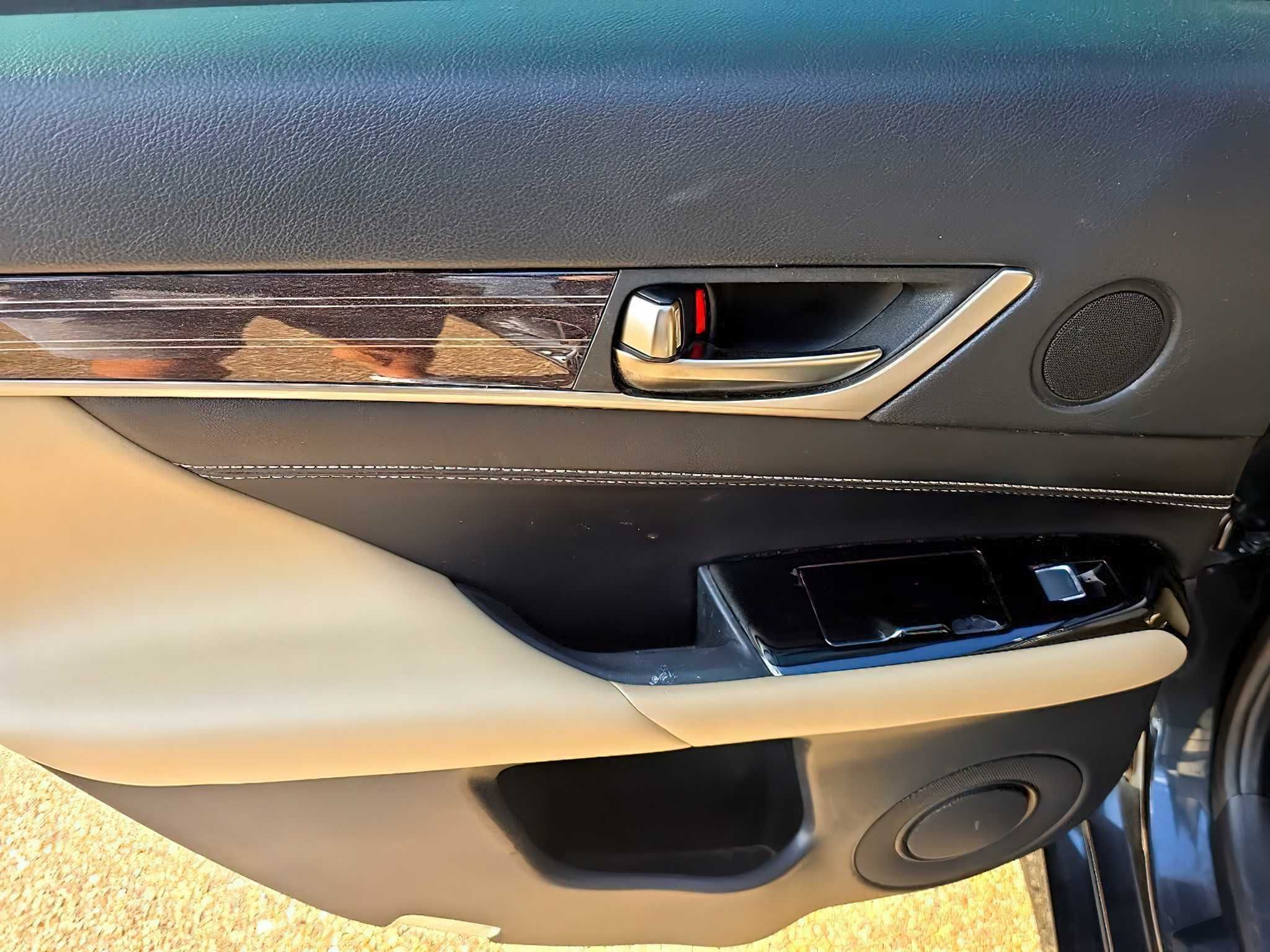 Lexus GS    2018