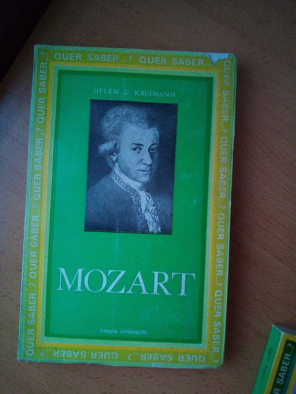 Livros Mozart, Joana D'Arc, descobrimentos henriquinos, Pedro Álvares