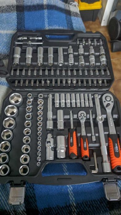 NOWY Zestaw Komplet Kluczy Nasadowych Nasadek Narzędzi Neo Tools