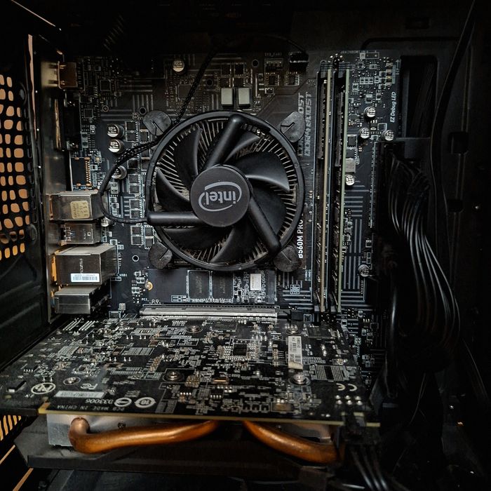 Komputer i5 11400F / 16GB DDR4 / Gtx 960