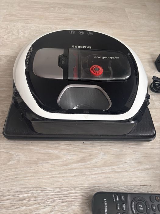Продам робот пилосос Samsung