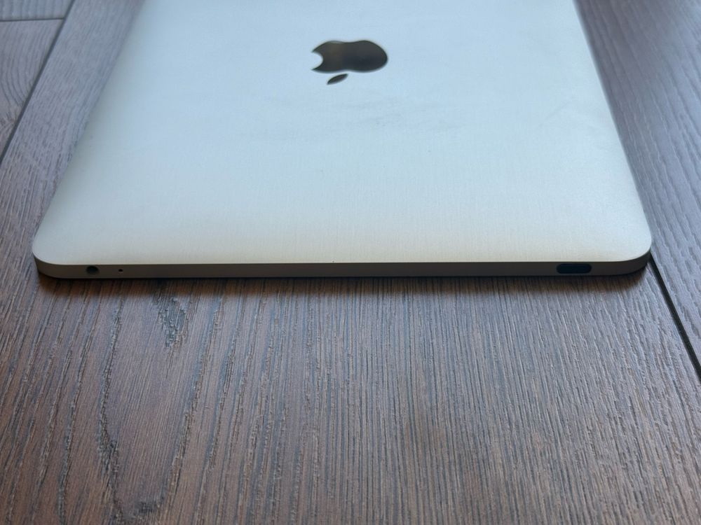 Ipad 1 generation 2010 перше покоління