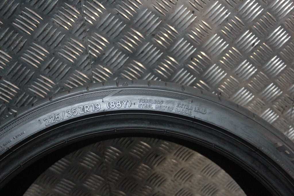 225/35/19 Toyo PROXES Sport 225/35 R19 88Y XL 2022r