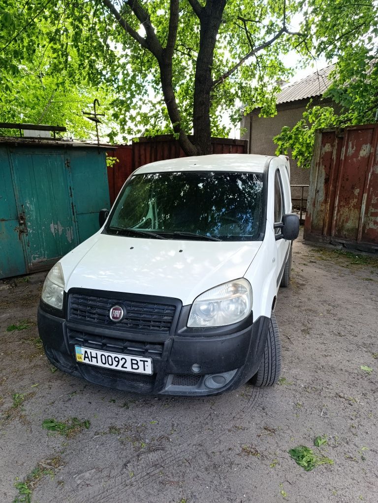 Хороший Fiat Doblo 2013 1.4 г/б по тп