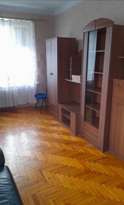 Недорога двохкімнатна на Фестивальній