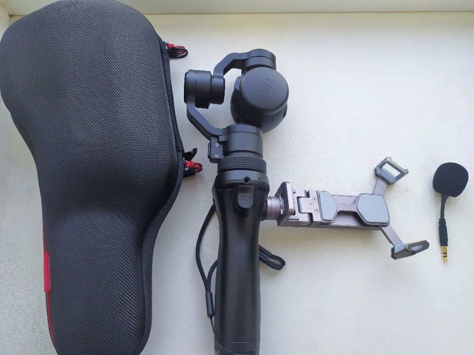 DJI OSMO с камерой Zenmuse X3 c разрешением 4K