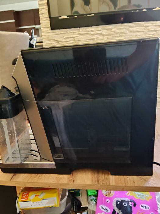 Sprzedam Ekspres do kawy DeLonghi