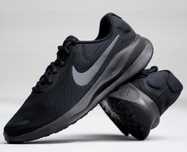 Кросівки Чоловічі Nike Revolution 7 FB2207-005