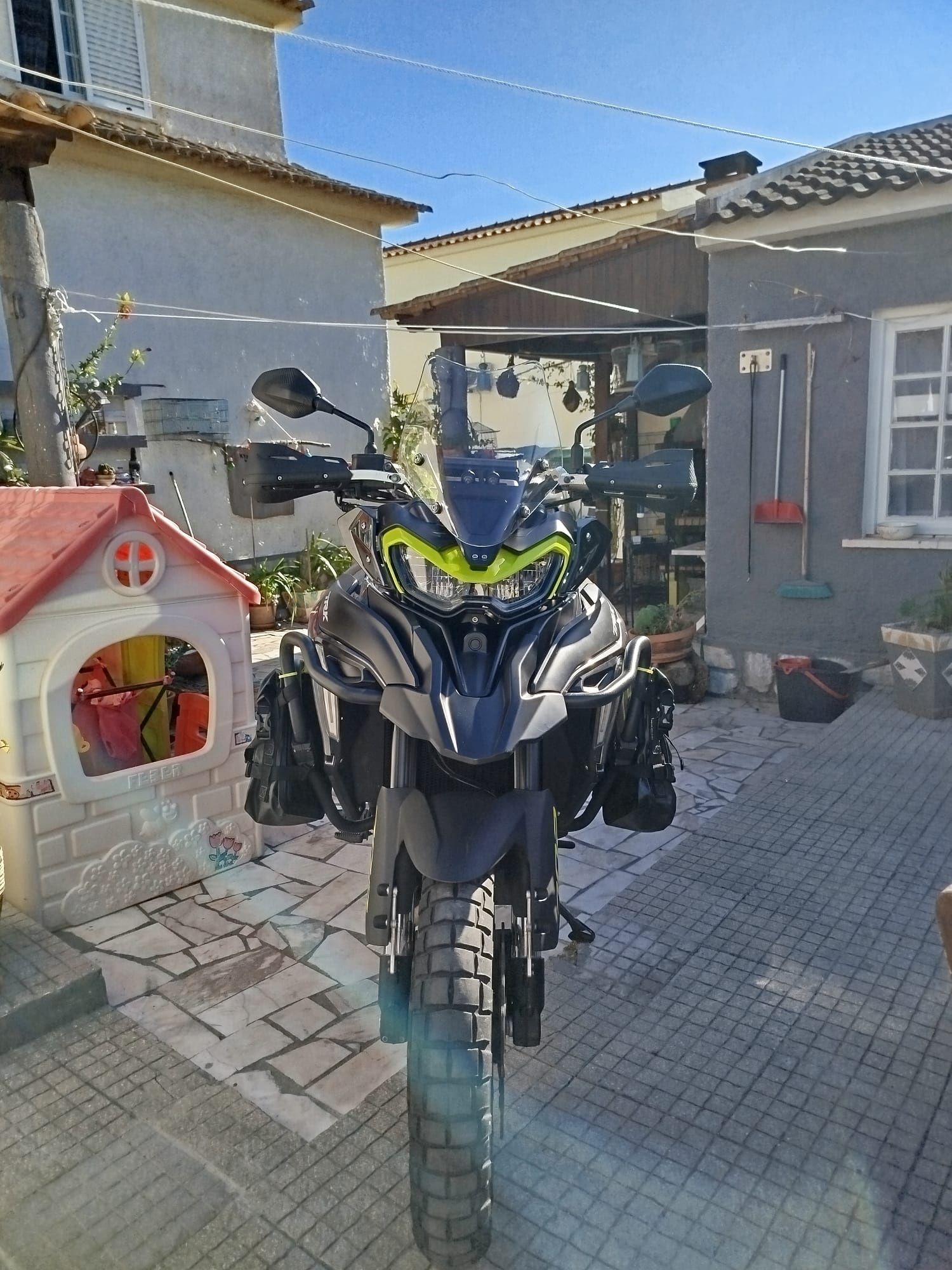 Vendo Benelli Trk702X