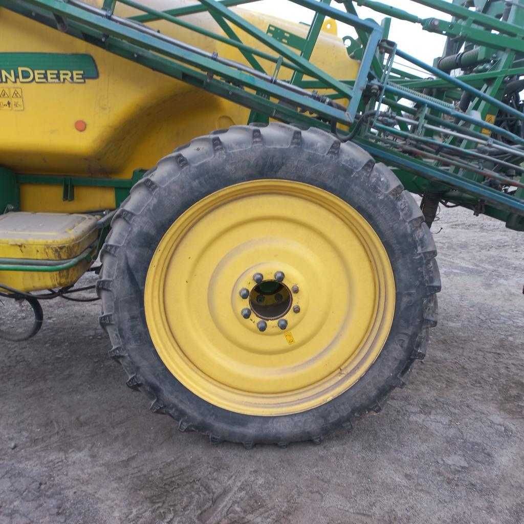 Опрыскиватель прицепной JOHN DEERE 2013 г.в.