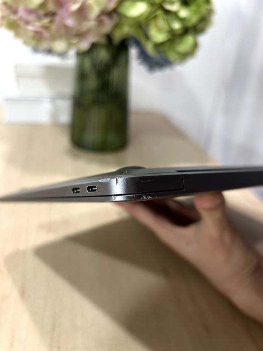 MacBook Air 13 2020 (8/256гб)