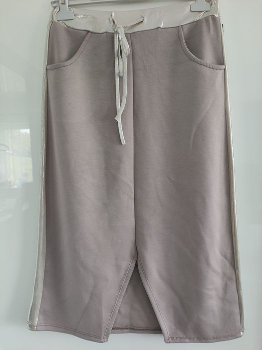 Nowa sportowa spódnica midi tzw. masełko L/XL