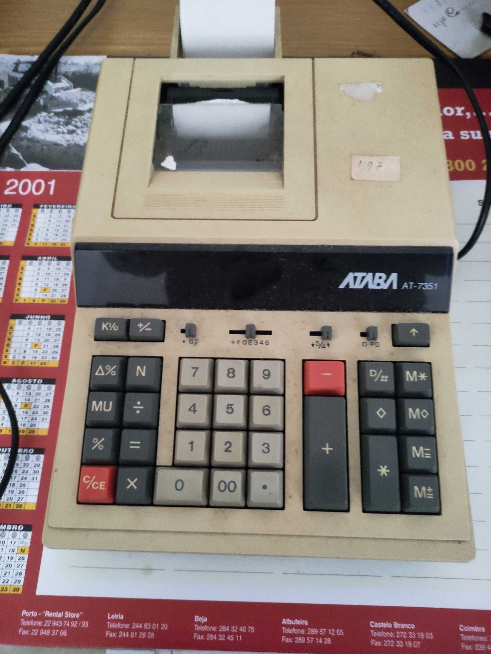 Calculadora de mesa com impressora