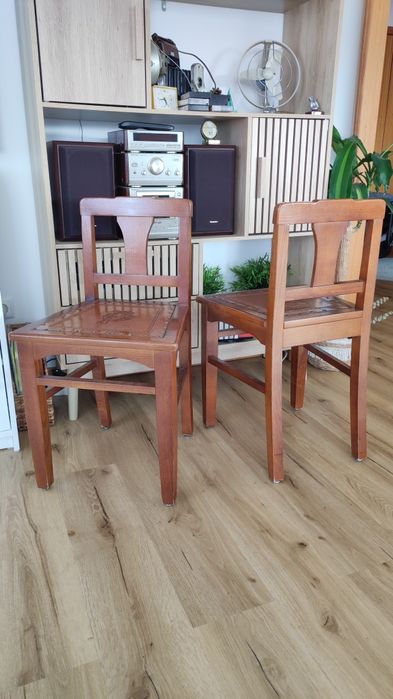 Café Progresso Cadeiras Antigas