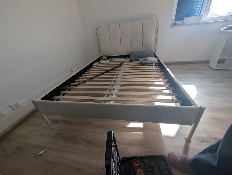 Cama do IKEA ótimo estado