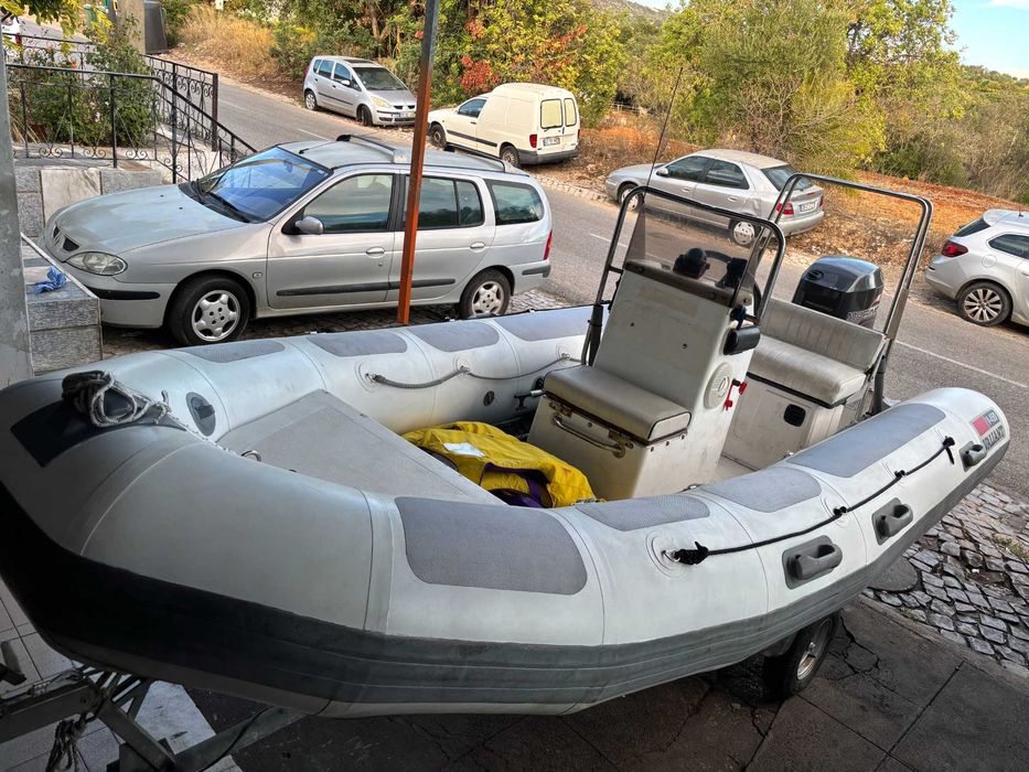 Barco semirrígido 4.5