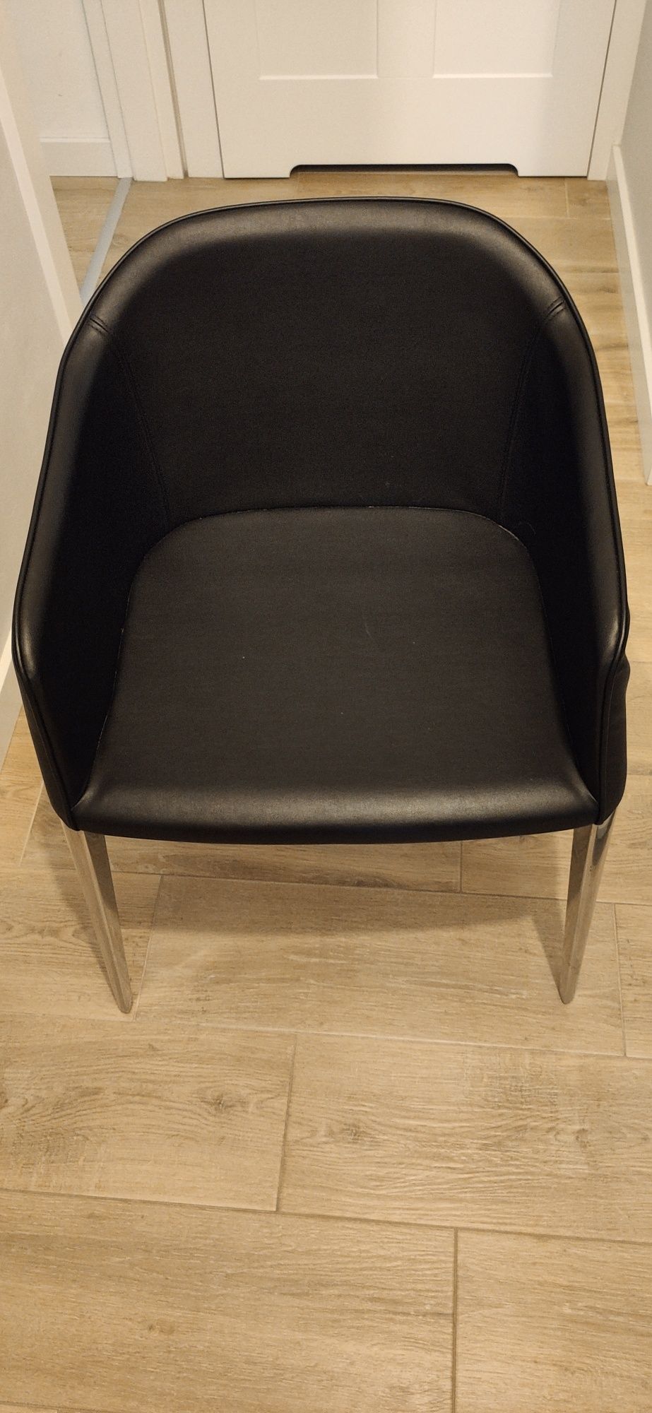 Krzesło/fotel czarny Pedrali eko skóra, model Laja 885