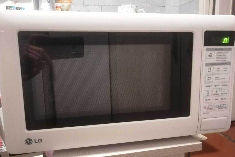 Мікрохвильова піч LG, б/в