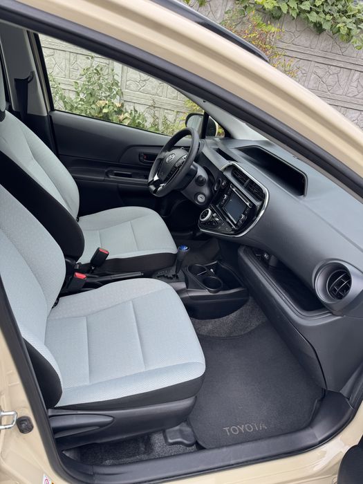 Toyota Prius C 2018р.