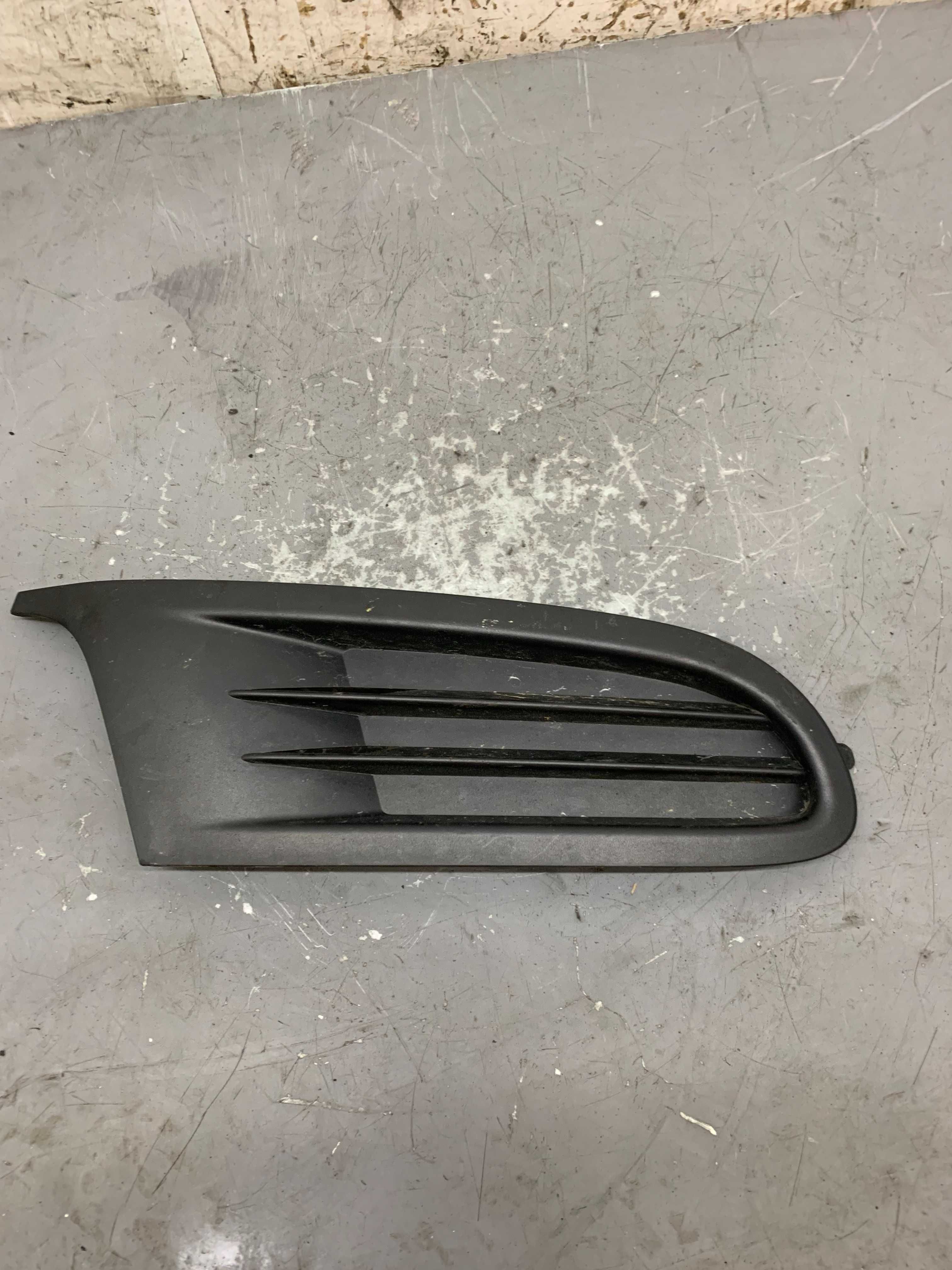 VW Volkswagen Golf VI Kratka Zderzaka Przód