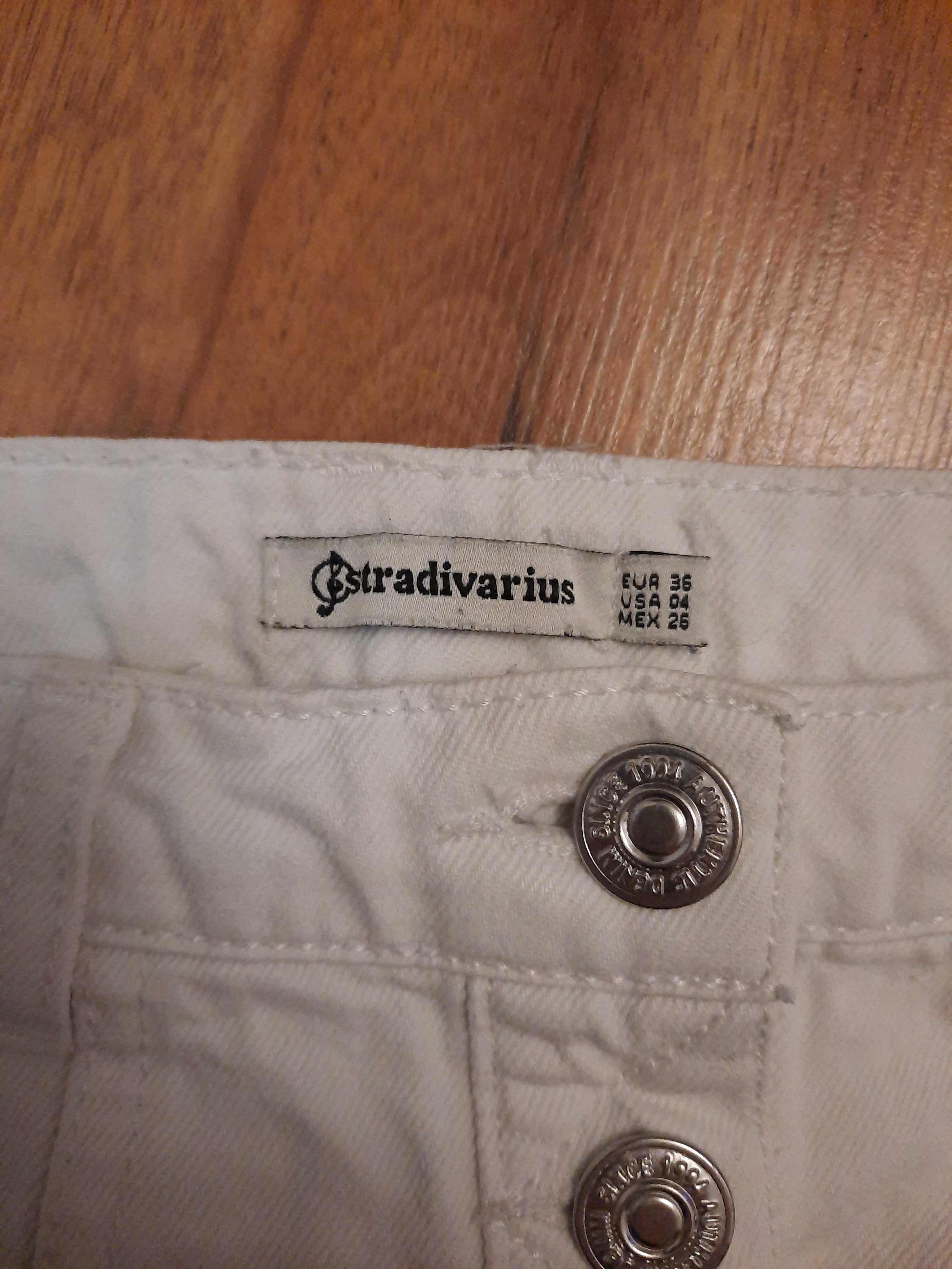Spódnica jeansowa biała bawełniana spódniczka Stradivarius 36 S