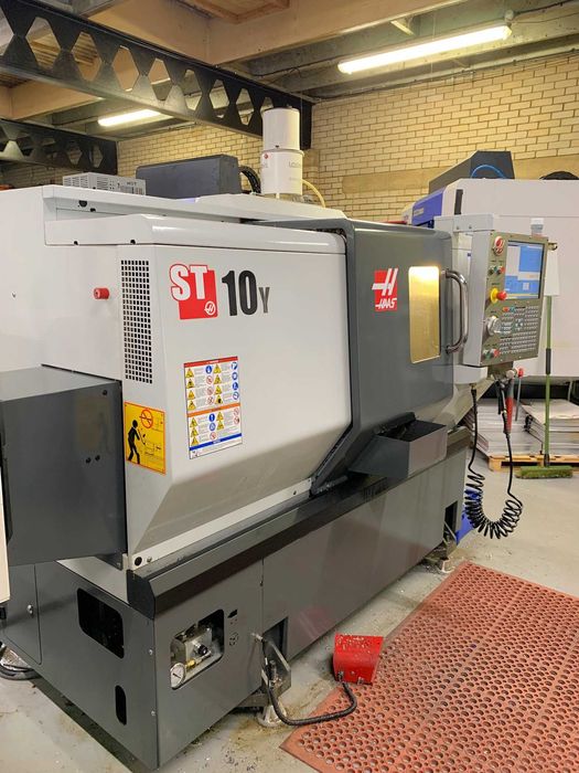 OKAZJA !  Tokarka CNC HAAS model ST10Y, napędzane narzędzia , Jak Nowa