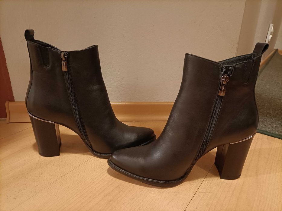 Nowe botki Gino Rossi ze skóry naturalnej 38