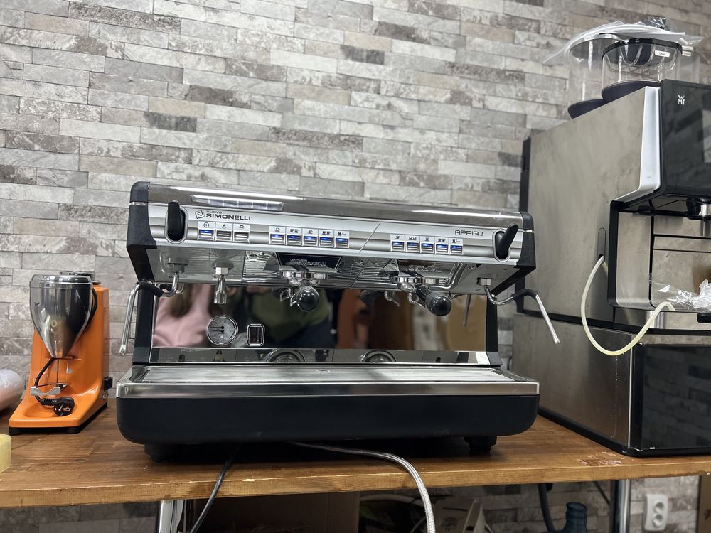 Кавомашина Nuova Simonelli Appia 2