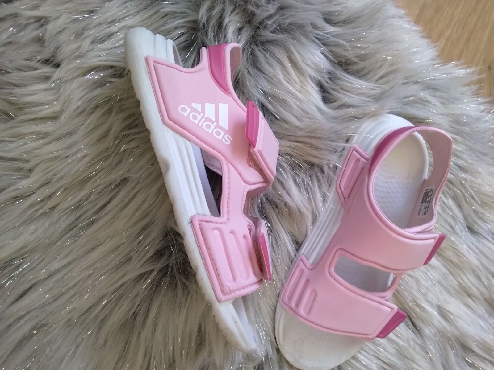 Босоніжки від Adidas