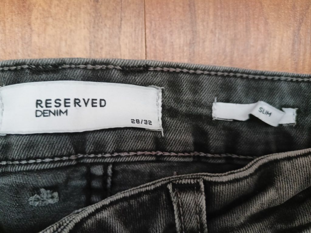 Jeansy 28/32 Reserved. Stan bdb .