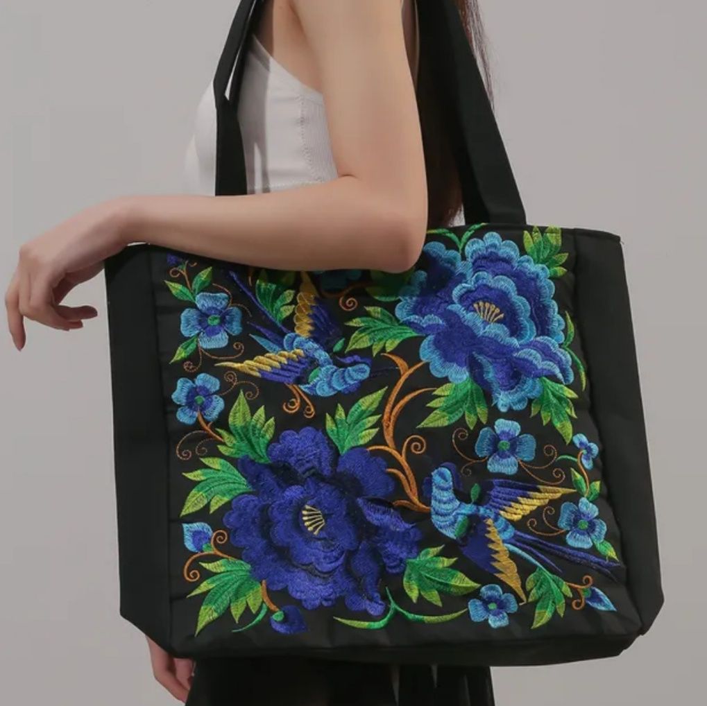 Жіноча сумка з етнічною вишивкою "Фенікс", чорна