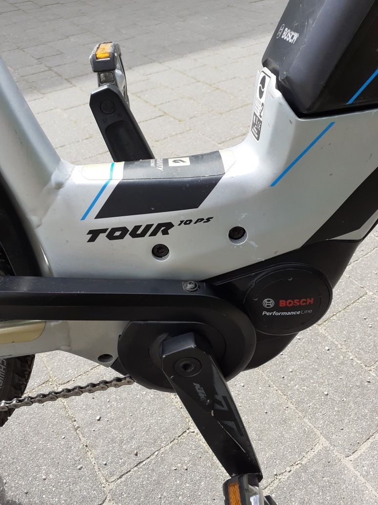 Sprzedam rower elektroniczny KTM Bosch  macie Tour  46 cm cena 5500zl