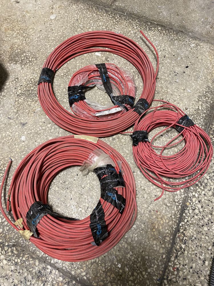 Kable przewody czerwone przeciwpożarowe ognioodporne