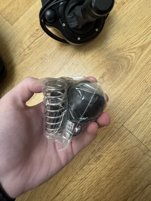 Ігровий руль Logitech G29 в повному та навіть більше комплекті