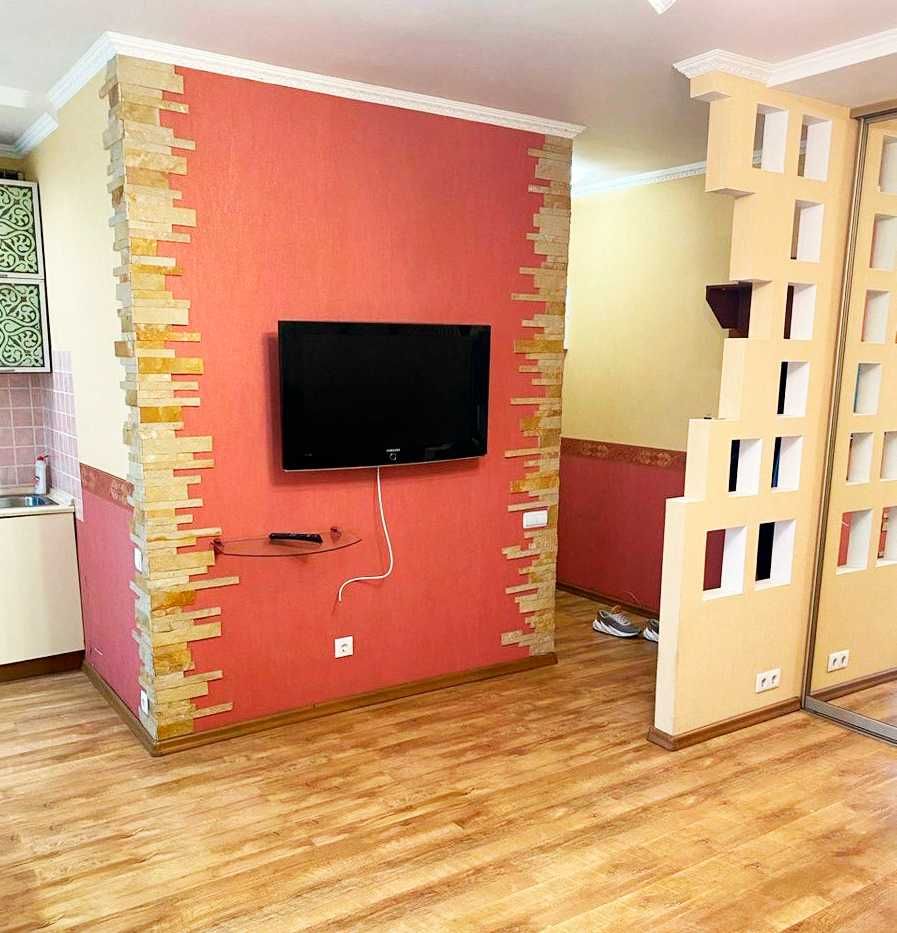 Оренда 1 кімнатної квартири в Центрі, Берестейський, 1 метро Вокзальна