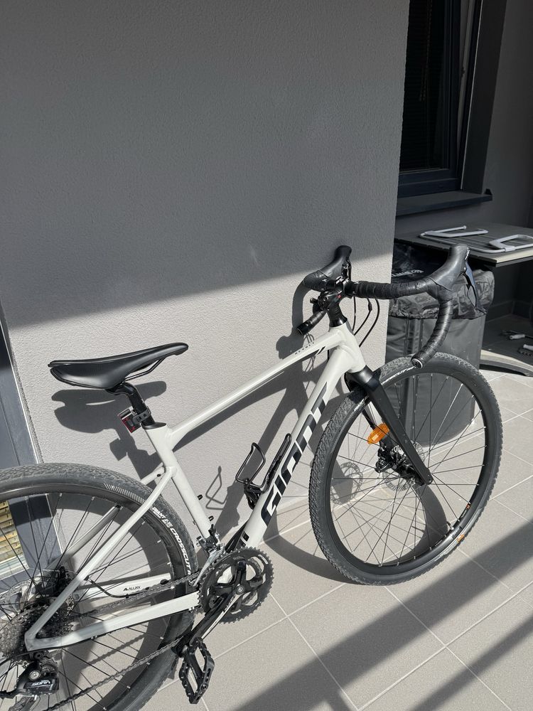 Rower Gravel Giant Revolt 2 roz. S (2021)