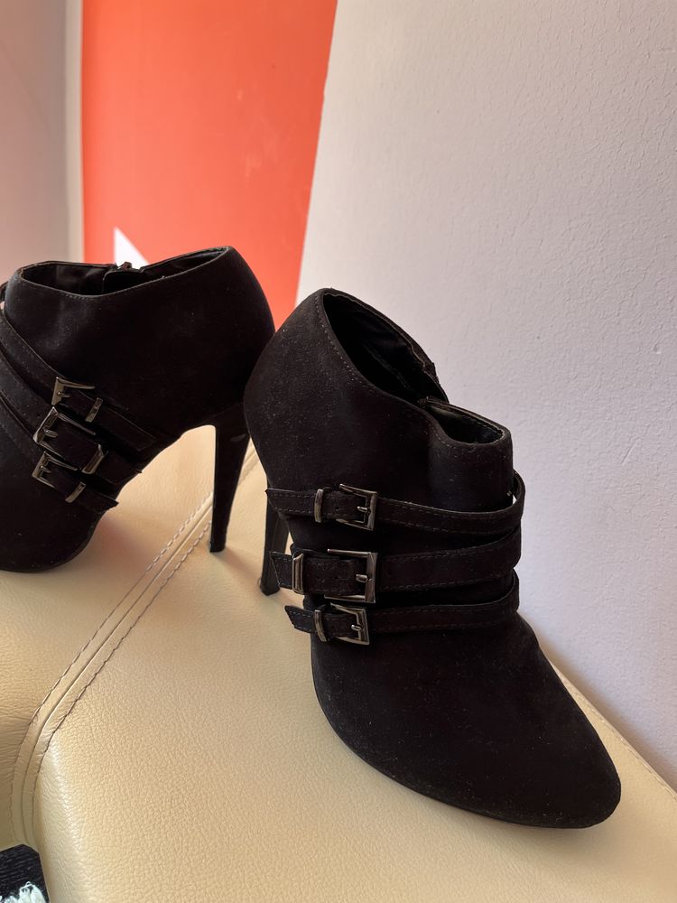 Buty na szpilce rozmiar 39