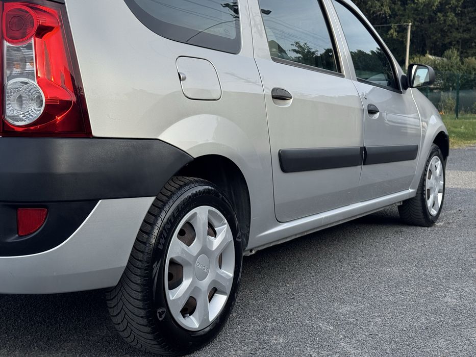 Dacia logan 1.6 16v бензин дача логан мсв MCV