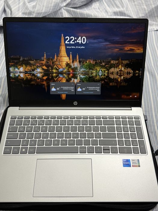 Portátil HP 15 (15.6) Intel Core i7 - RAM: 16GB - 512 GB SSD