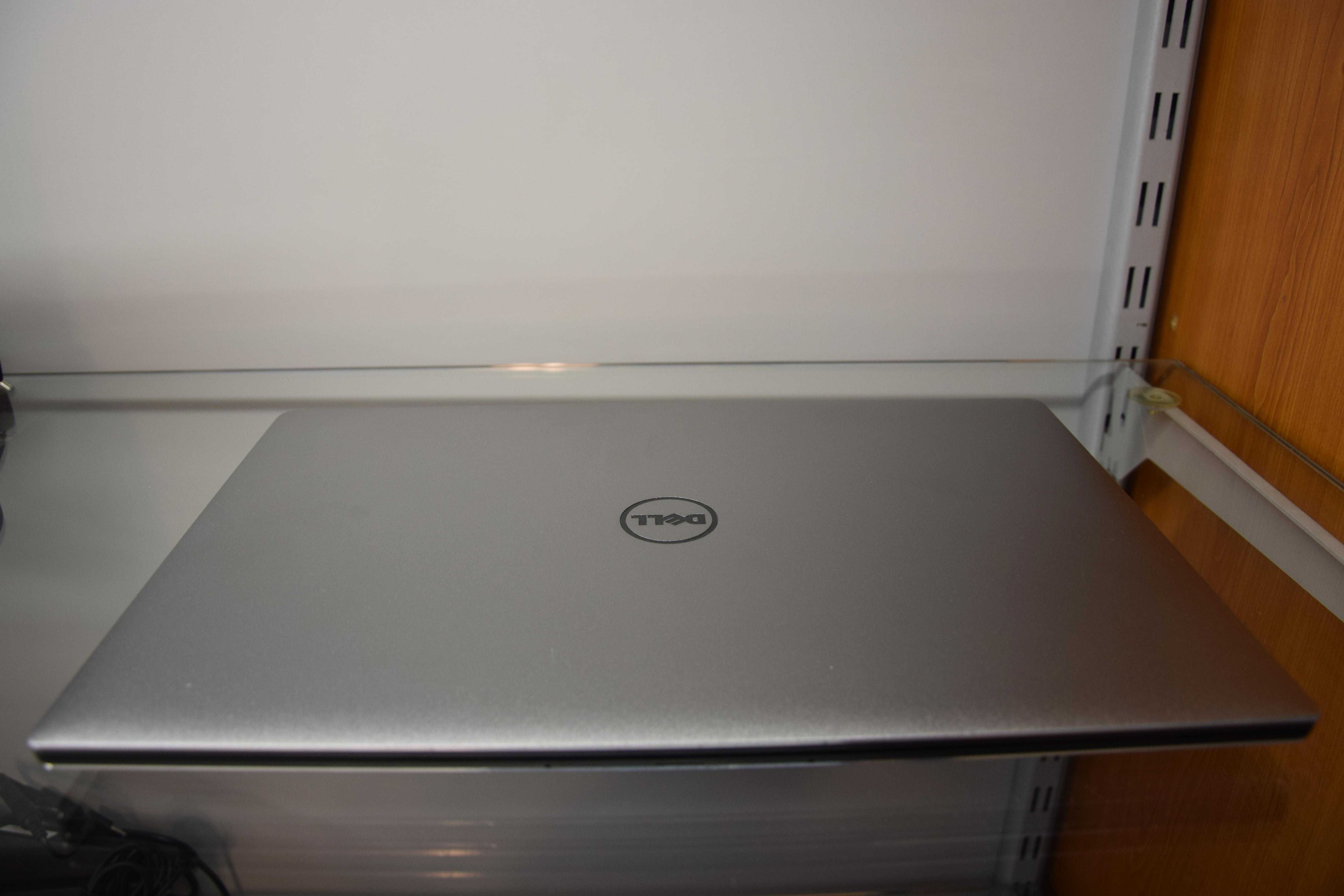 DELL PRECISION 5520 I7 16 GB RAM 512 GB SSD 4K Dotyk W10P LapCenter.pl